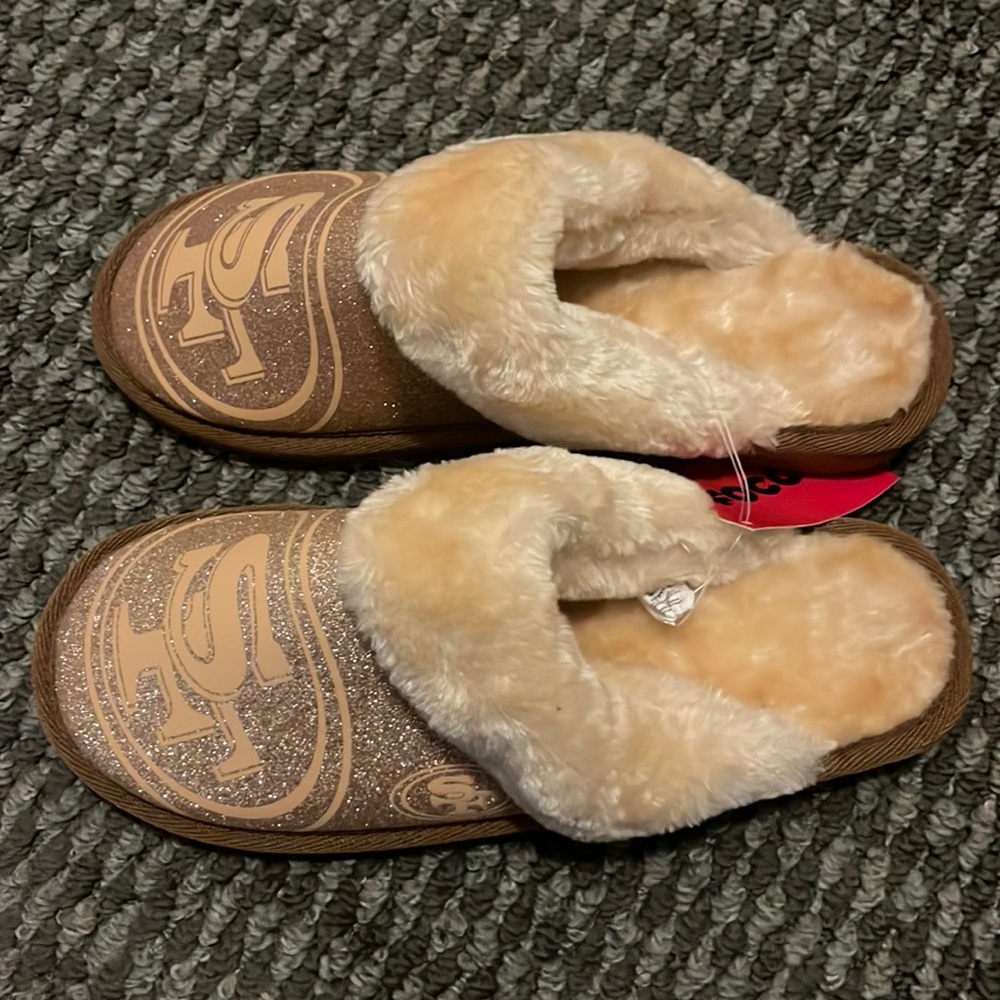 Foco XL women’s 49er slippers. Size 11-12 w